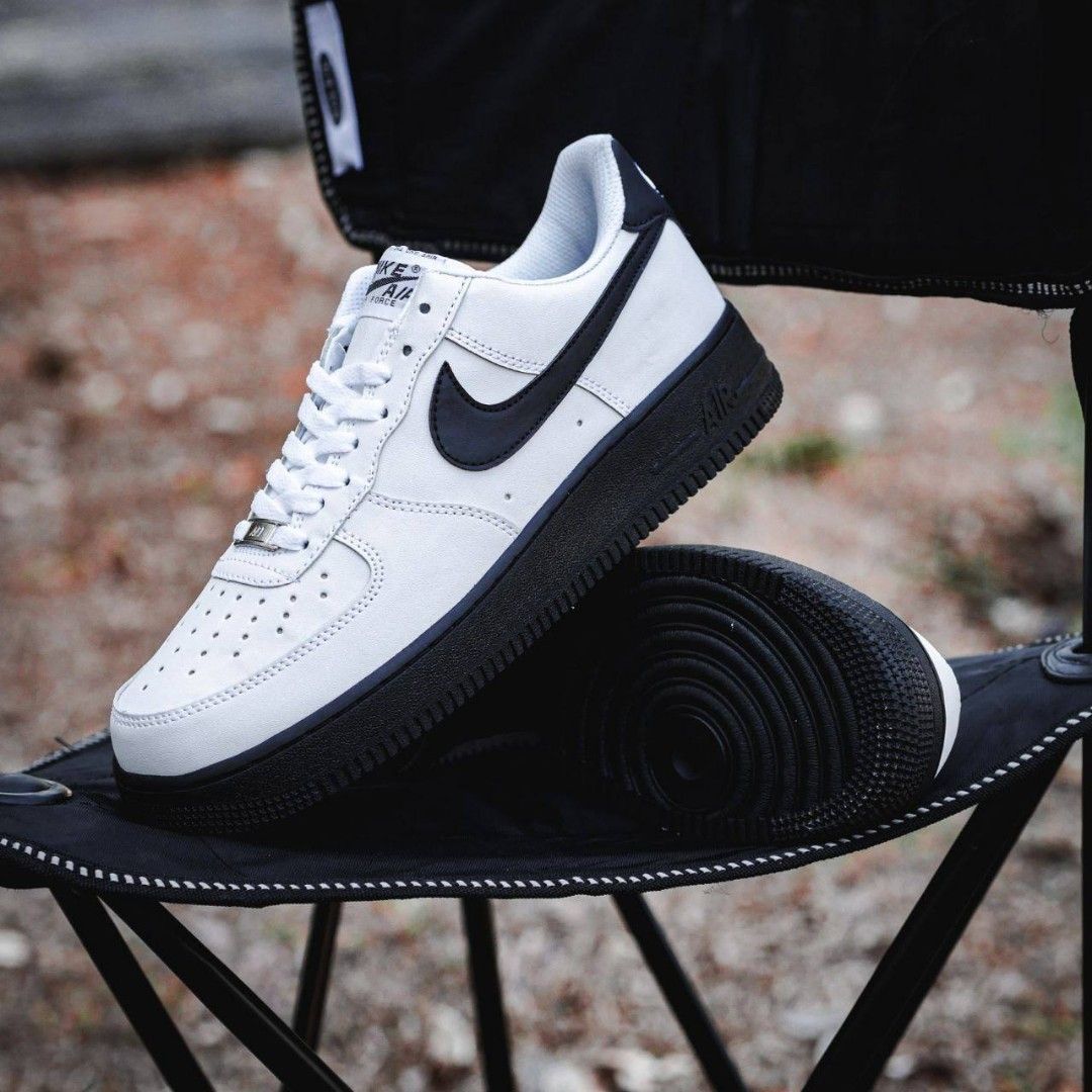 air force 1 low white black sole