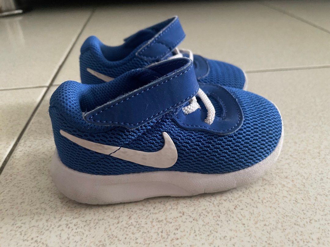 Nike VH2 baby sneakers Babies Kids Babies Kids Fashion on Carousell