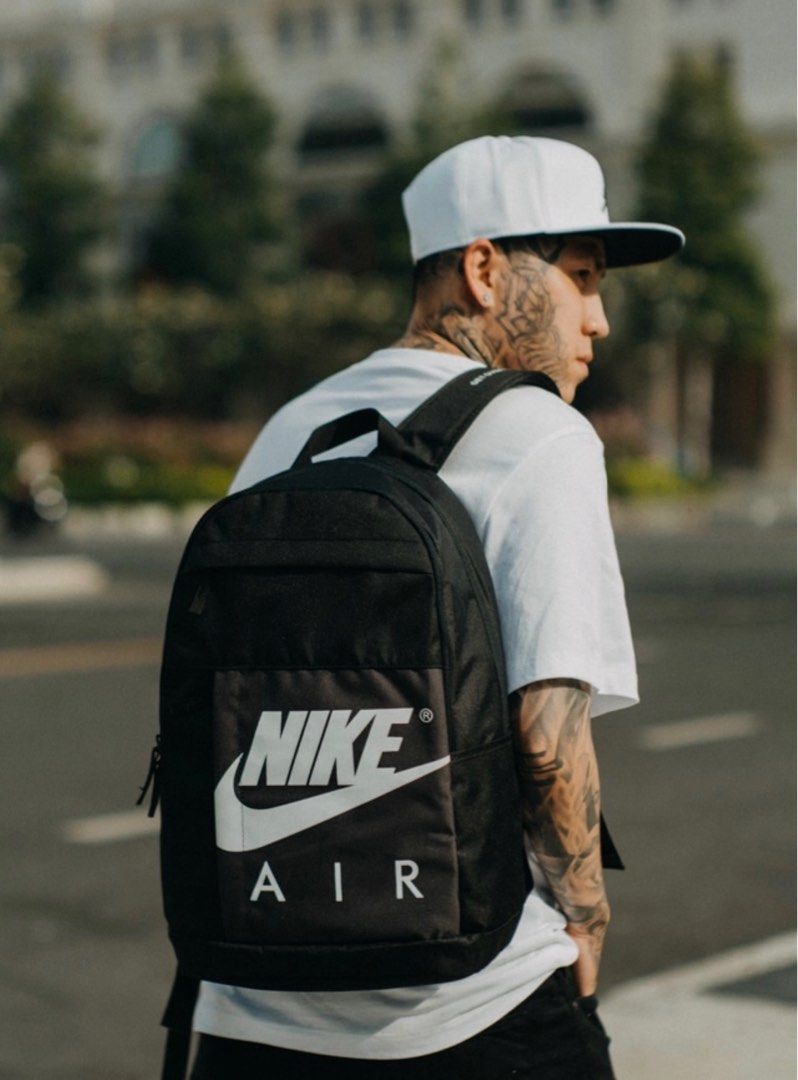 Nike hotsell elemental 21l