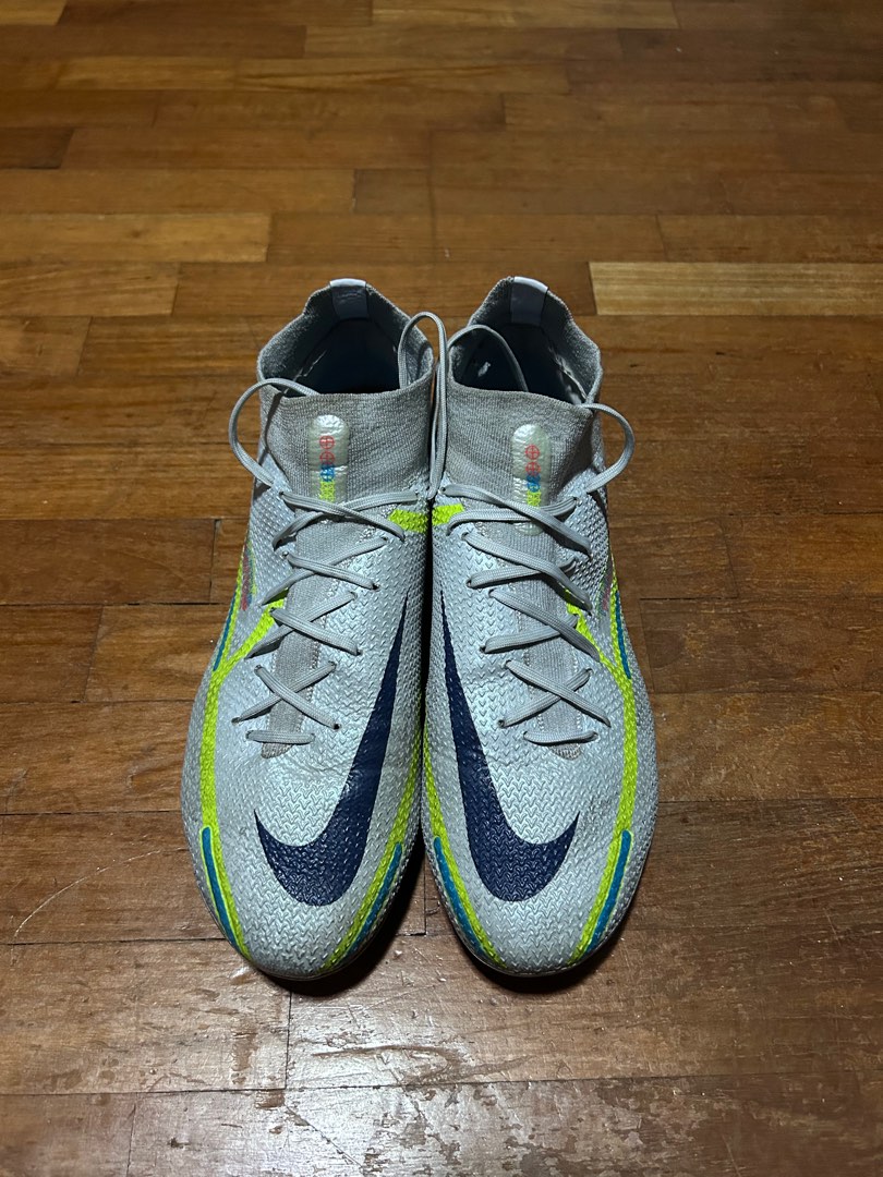 Nike Phantom GT, Sports Equipment, Sports & Games, Racket & Ball Sports
