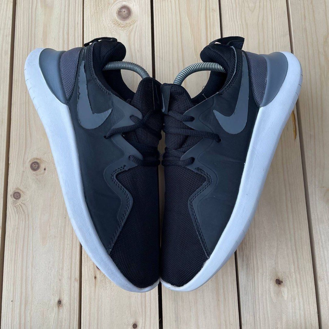 Nike tessen black white sales