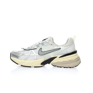Nike Wmns Runtekk Low "Summit White/Metallic Silver"