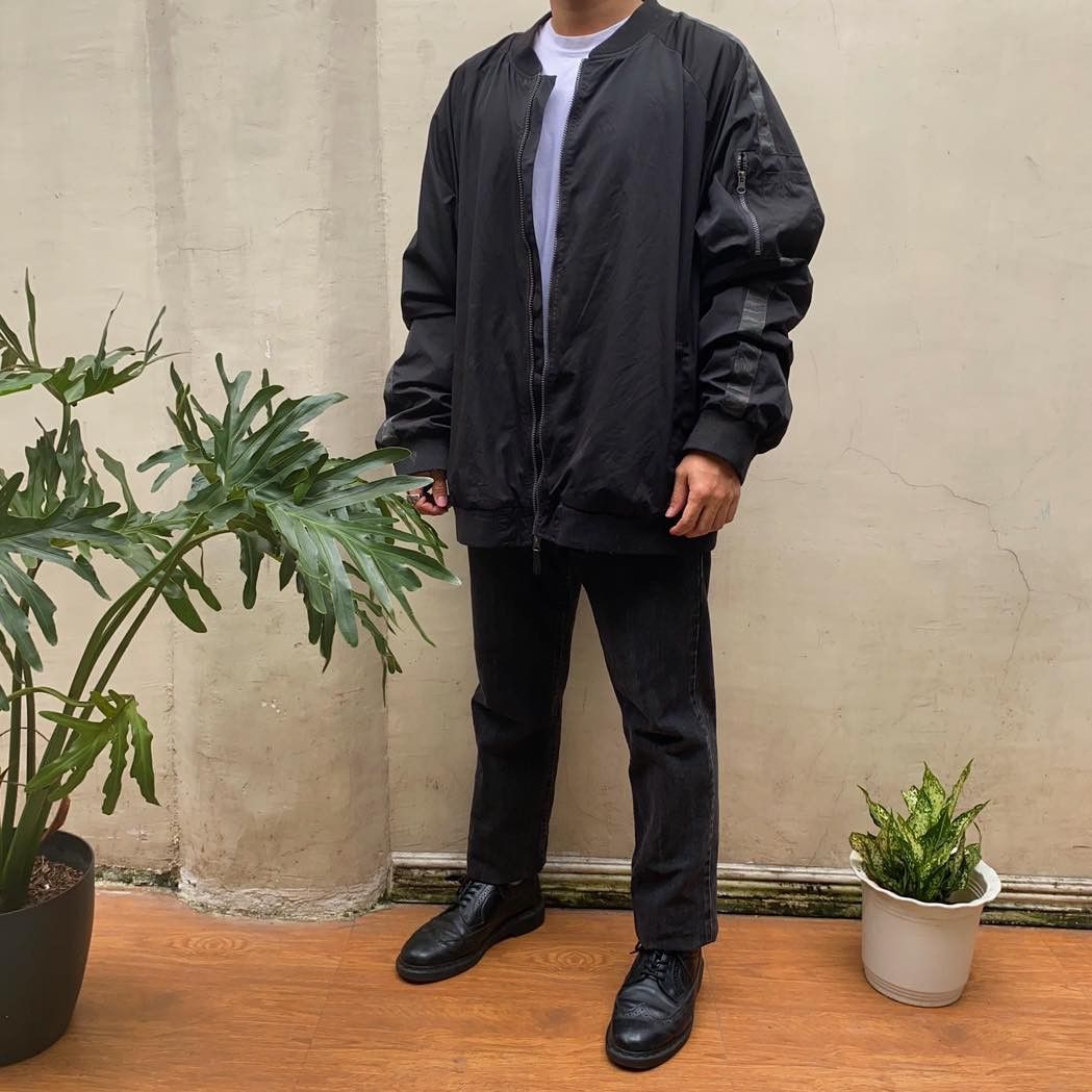 No boundaries bomber jacket hot sale