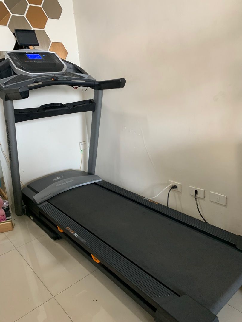 NordicTrack Home Treadmill S20 well maintained by Chris Sports staff