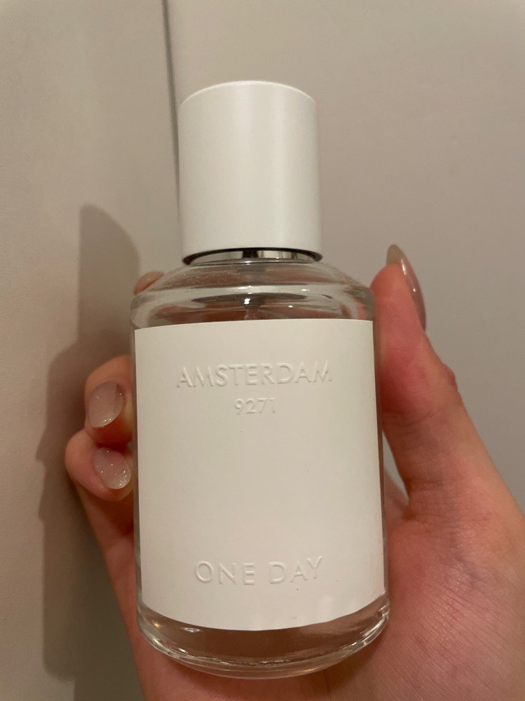 One day perfume Amsterdam, 美容＆化妝品, 健康及美容 香水＆香體噴霧 Carousell