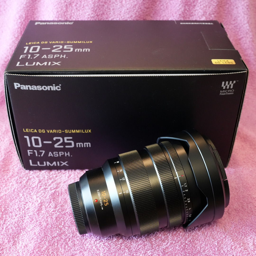 Panasonic Leica SUMMILUX 10-25mm f1.7外観は目立つ傷はありません