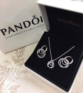 Pandora necklace and earrings set