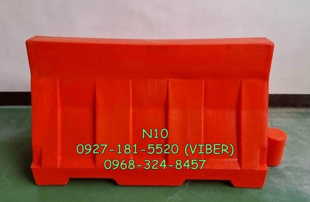plastic road barrier sb3, Commercial & Industrial, Construction