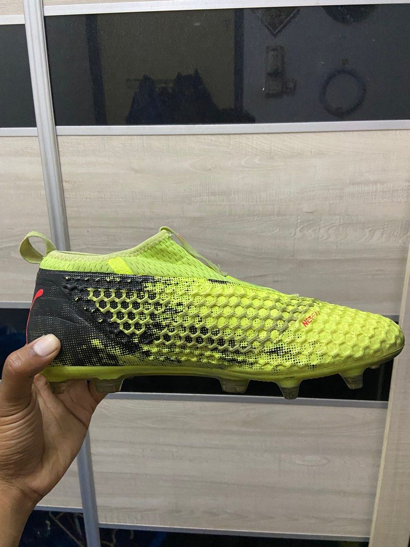 Puma future 18.2 store