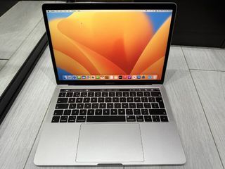Rare BTO MacBook Pro w/ Topmost Specs of The Year, Quad Core i7, Touch Bar etc. All Genuine Parts in Perfect Condition