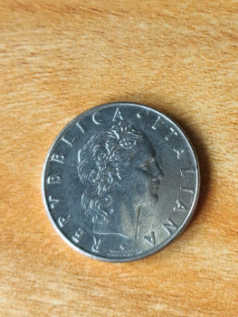 REPVBBLICA ITALIANA 1981 L.50 coin意大利里拉, 興趣及遊戲, 收藏品及紀念品, 錢幣- Carousell