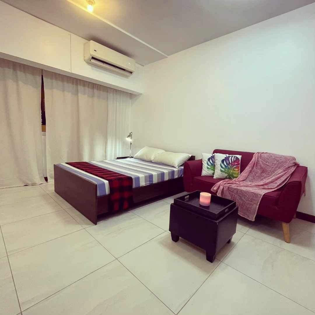 Pasig Condo 45sqm Studio Unit w/ Balcony Royalton Tower Capitol Commons