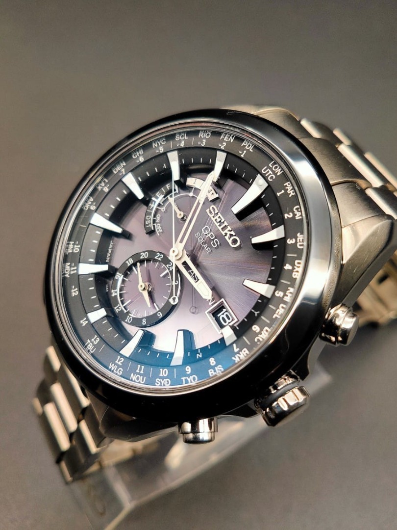 Seiko astron 7x52 gps solar manual hotsell