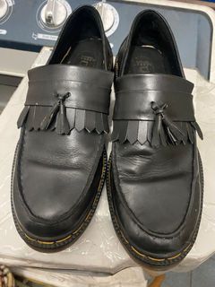 Sepatu loafers pria