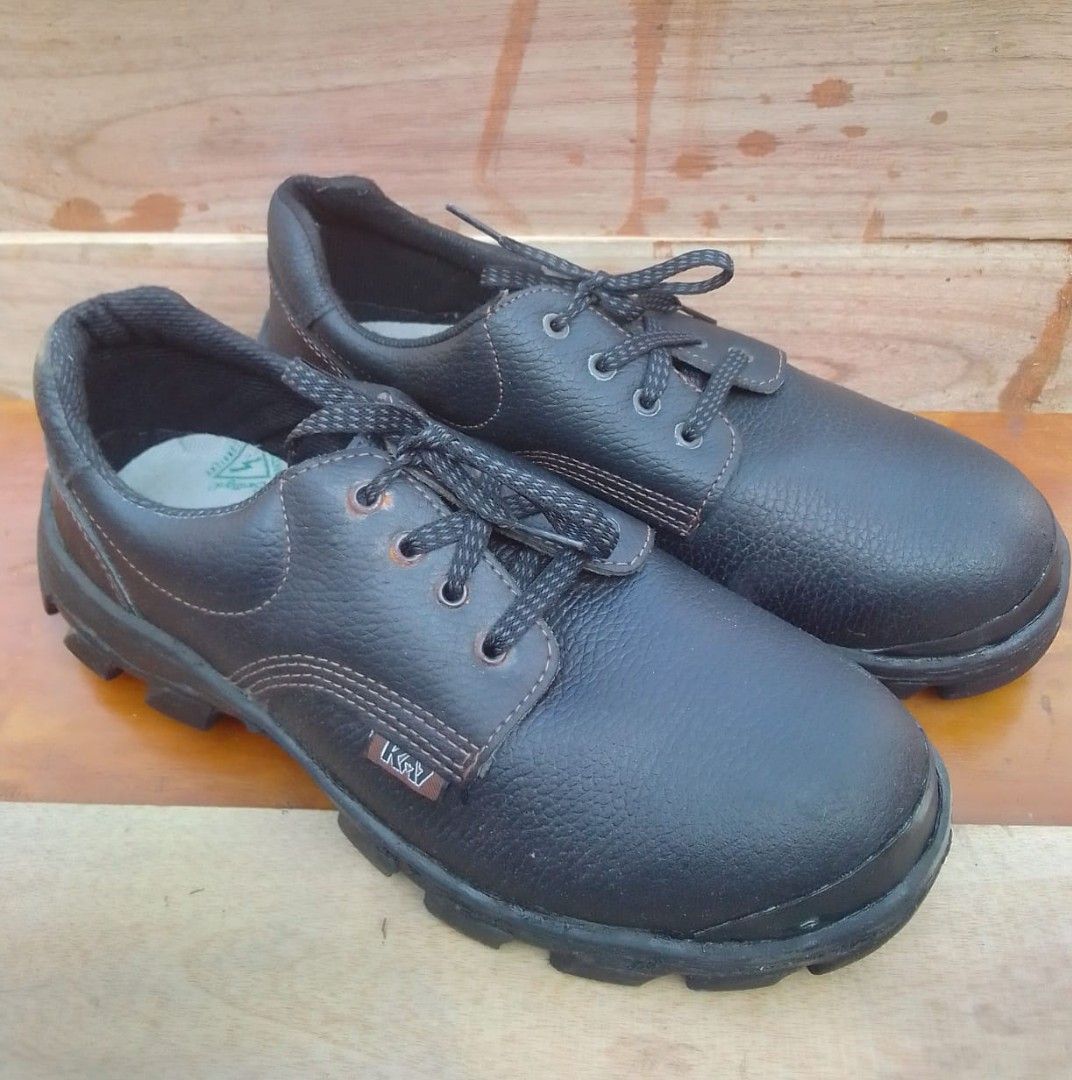 Sepatu Safety KA7 Hitam, Fesyen Pria, Sepatu , Sepatu Formal di Carousell