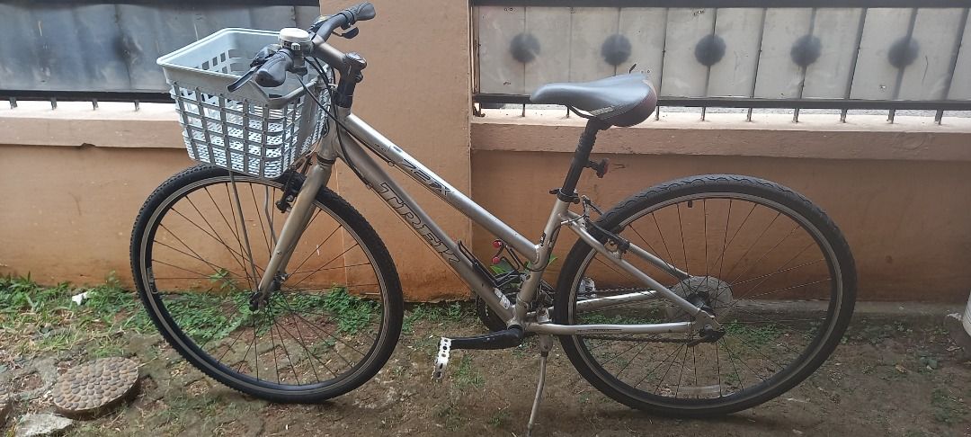 Sepeda hybrid trek online