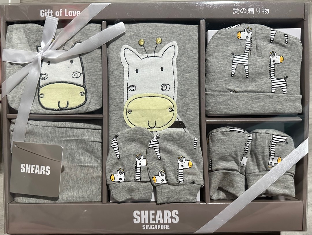 Shears Baby Gift Set, Babies & Kids, Babies & Kids Fashion on Carousell