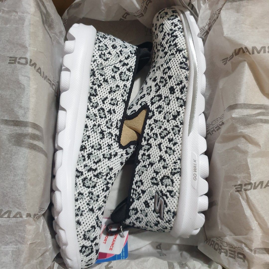 Skechers Go Walk Leopard Shoes 2024 www.rgpa