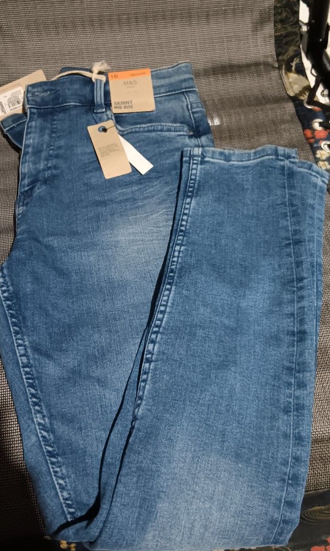 Skinny jeans m&s (Category: Jeans) located in Anini-y. Submitted by jack291985 (Listing ID 1258005766, Image 3). Description: new with tag m&s brand original.
