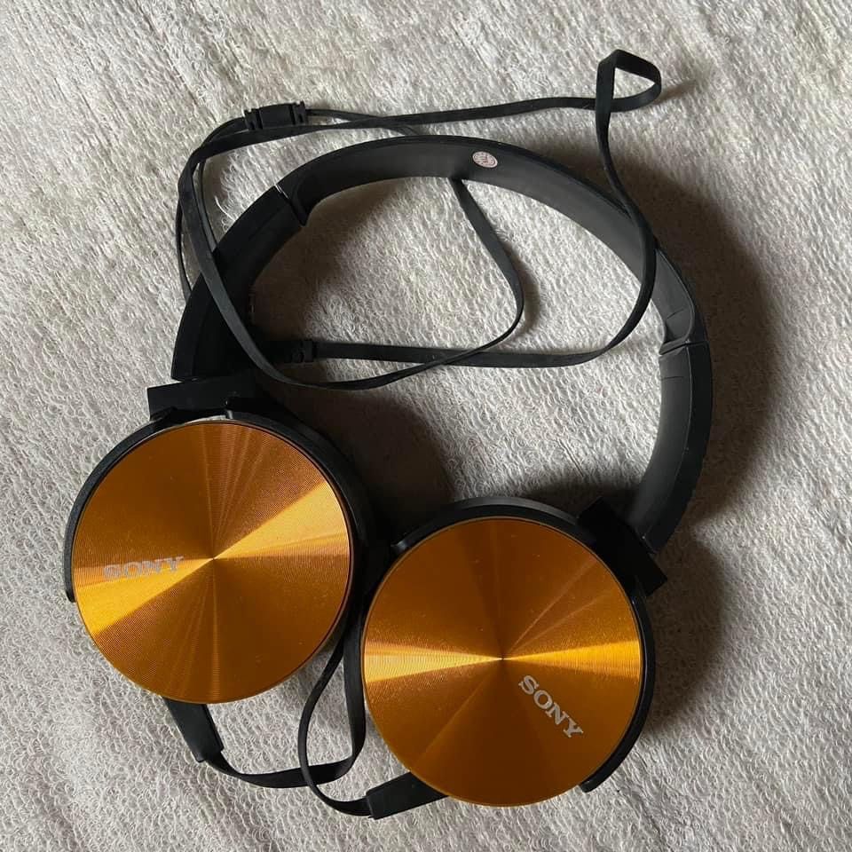 SONY Extra Bass Stereo Headphones (Category: Headphones & Headsets) located in Manila. Submitted by aya.declutters (Listing ID 1258031205, Image 1). Description: Yellow Gold Not used, only for testing With box Excellent working condition .