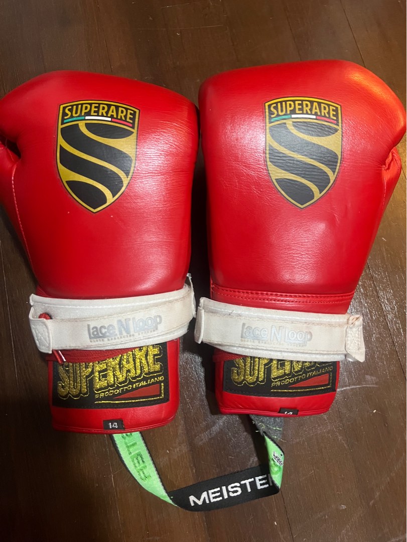 Superare 14 oz lace up boxing gloves, Sports Equipment, Other Sports
