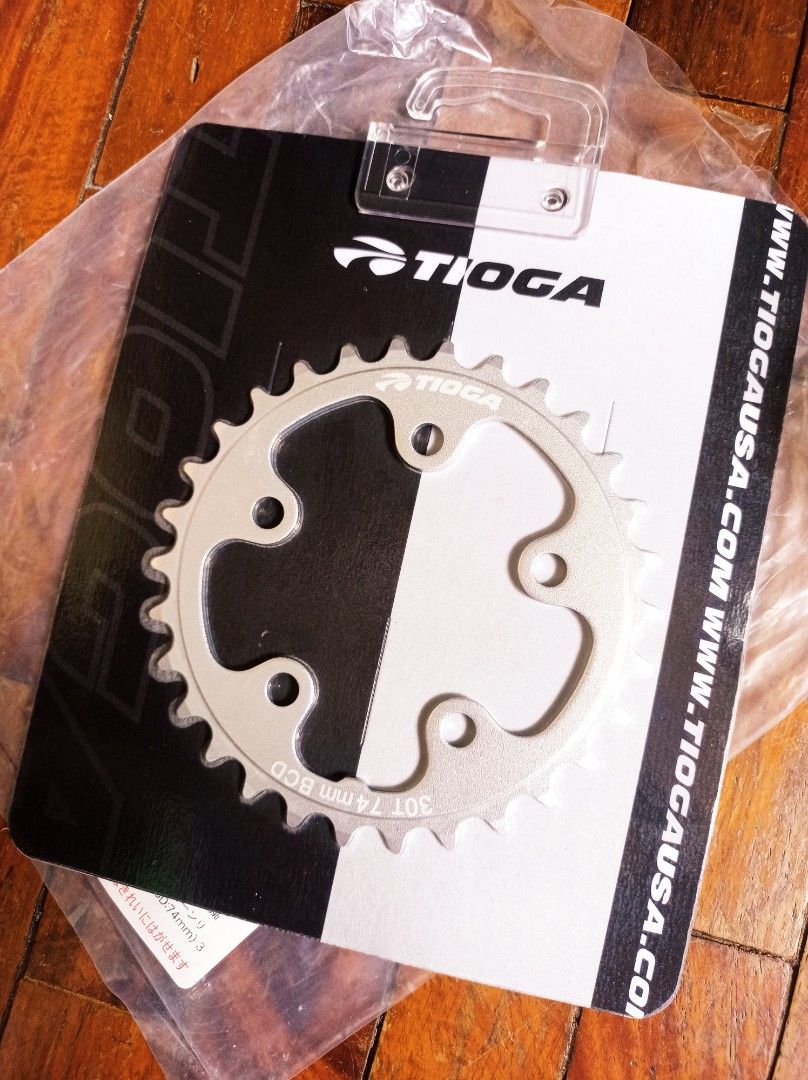 Tioga MTB Chainring Original NOS USA (Category: Bicycles) located in Quezon City. Submitted by thomasmalapino (Listing ID 1257905161, Image 1). Description: Tioga 74mm PCD 30T 5Holes 100% All stock Original Made in USA Bnew Sealed unit condition Perfect for your Old school MTB project Video Demo and Murang Shipping option posted sa Shopee Shop account ko: MotoPyesaMura PM DEAL!!!.