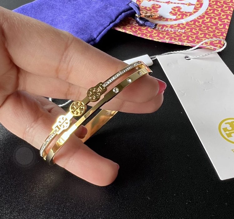 Tory burch bangle deals