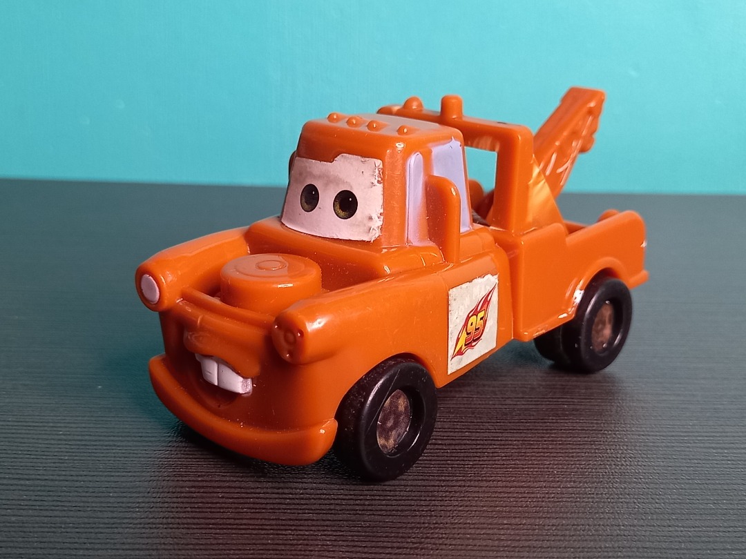 "Tow Mater" Disney Pixar Cars Plastic Tow Truck, Hobbies & Toys, Toys