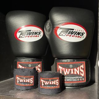 Twins Fancy Boxing Gloves BEE STING - Singpatong Sitnumnoi Store