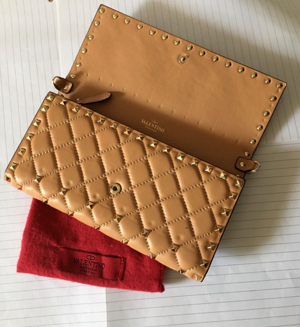 Wallet Clutch Purse Nude, Women's Bags Wallets, Clutches on Carousell