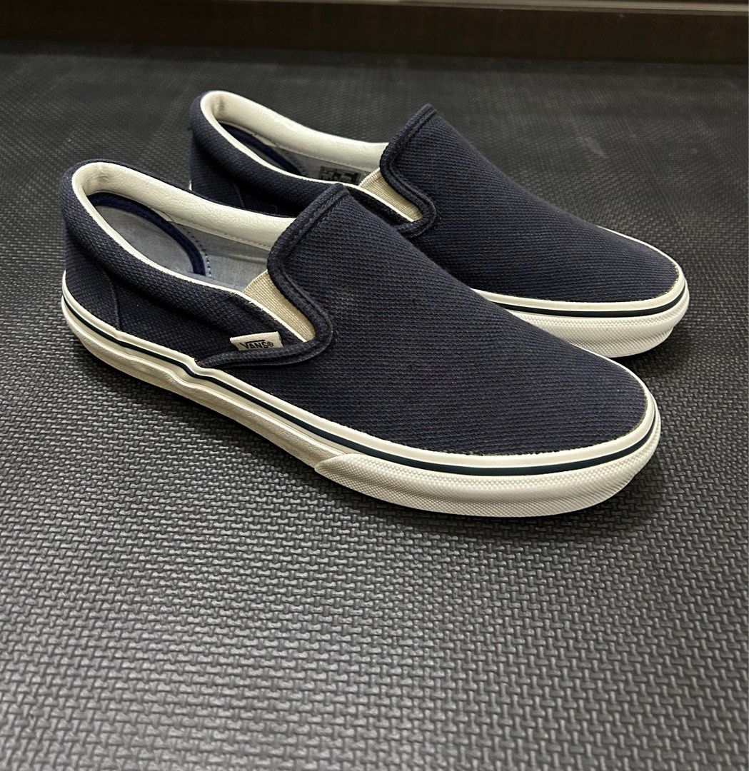 Vans slip on sale on navy kanoko