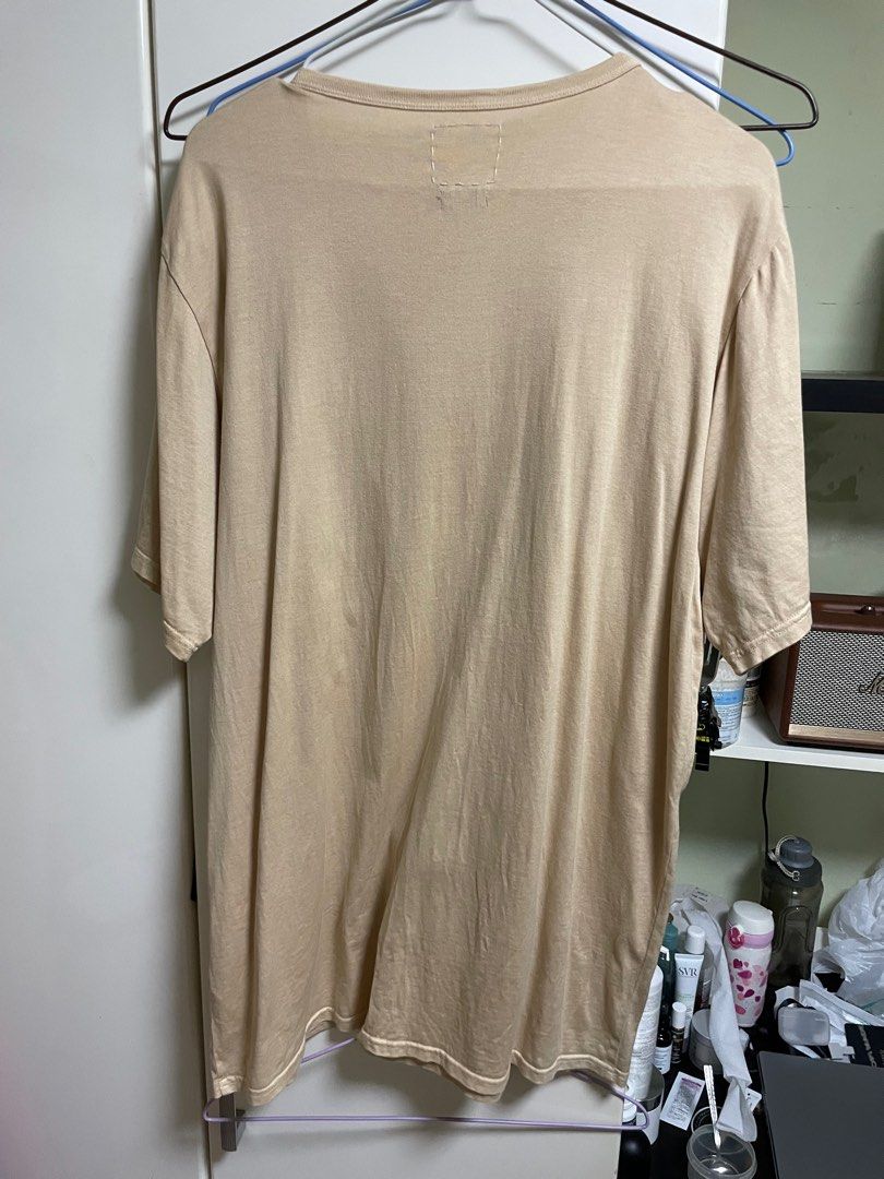 VISVIM TEE （分類：服裝）位於 Hong Kong。 由 bpapvv 提交（商品編號 1257985350，圖片 2）。簡介： Visvim tee 古董級產物 Size 4 日本制 僅兩次着用 。