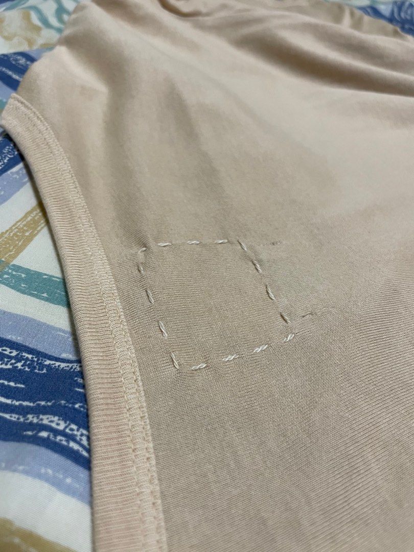 VISVIM TEE （分類：服裝）位於 Hong Kong。 由 bpapvv 提交（商品編號 1257985350，圖片 3）。簡介： Visvim tee 古董級產物 Size 4 日本制 僅兩次着用 。