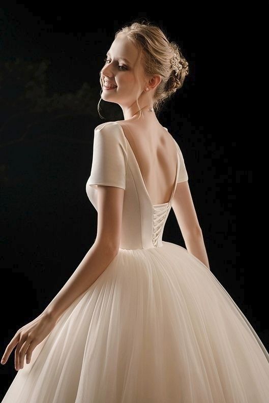 Wedding gown white gown 60cm train white Korean design classic gown