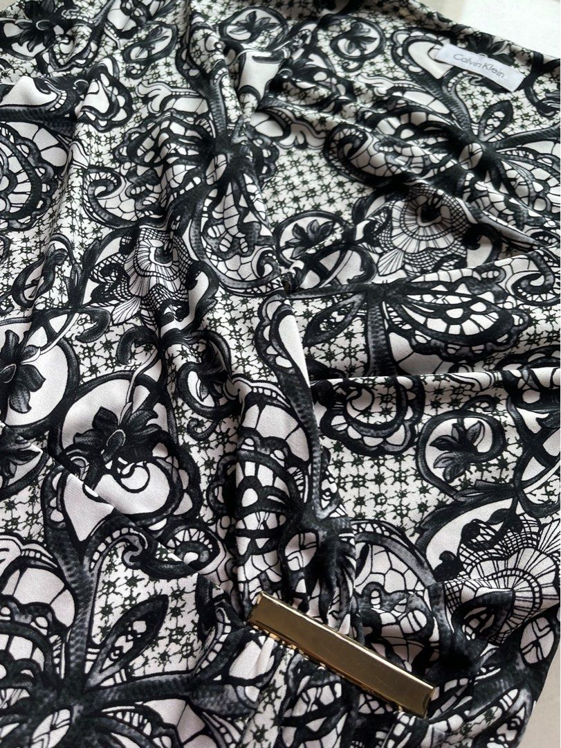 Calvin klein black discount and white floral dress