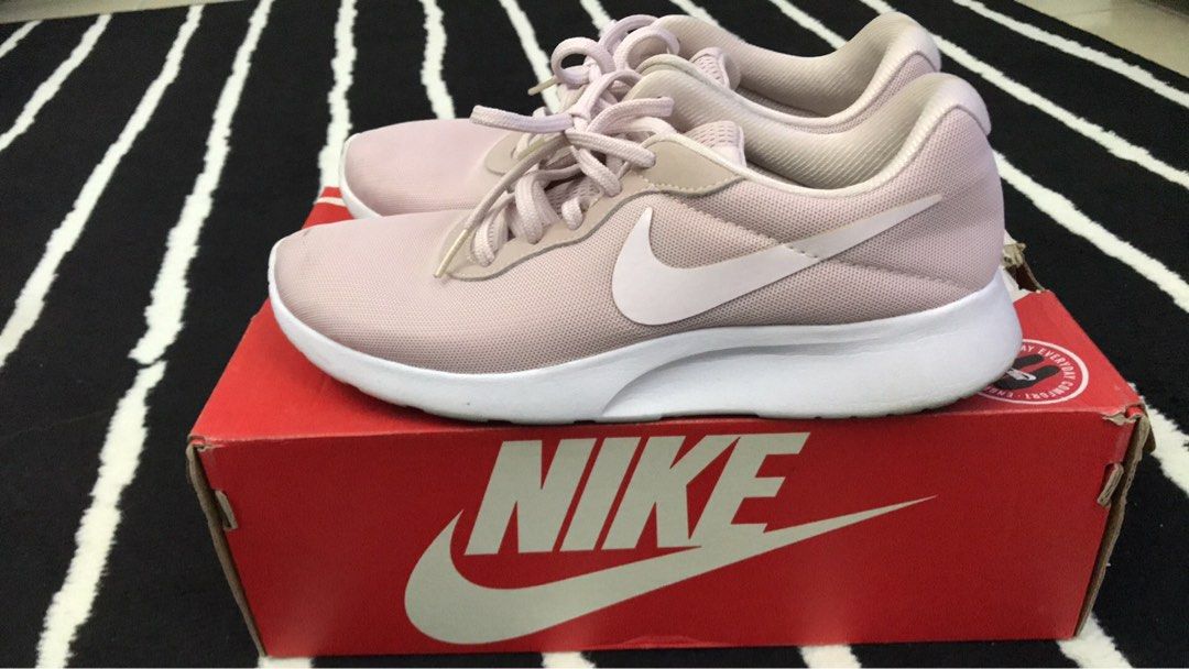 Nike tanjun womens rose gold clearance