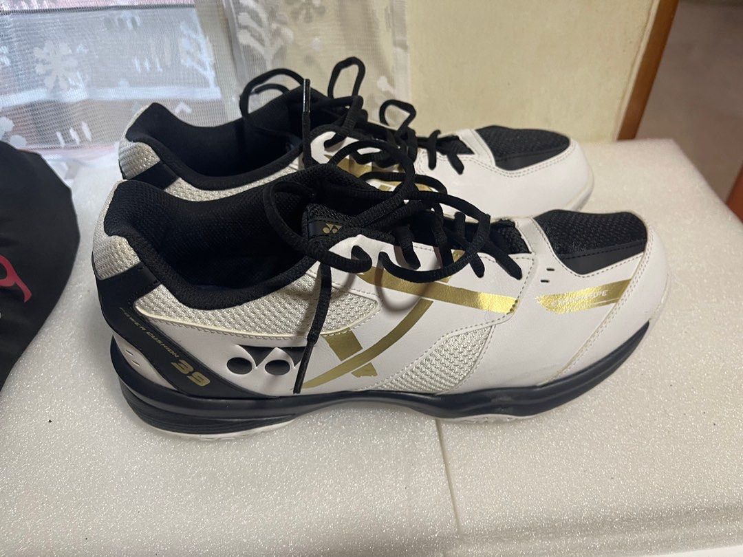 Yonex Power Cushion 39 Wide White Gold