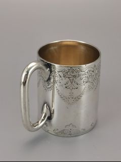 純銀製　文銘　銀盃　酒盃　2客　合計約32g　V　R5951 純銀製 文銘 銀盃 酒盃 2客 合計約32g V R5951