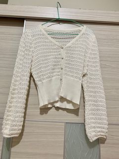 超美短版珍珠扣上衣