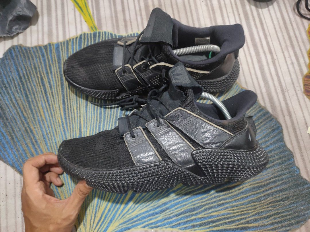 Prophere black online on feet
