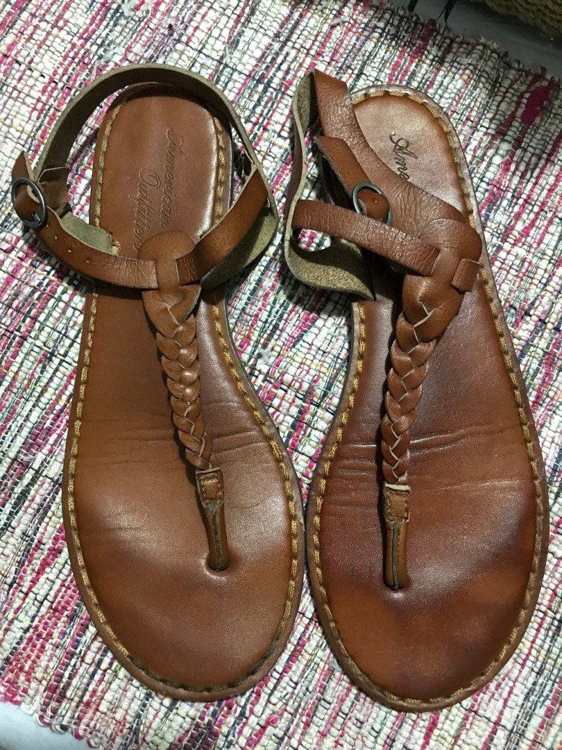 American eagle hotsell strappy sandals