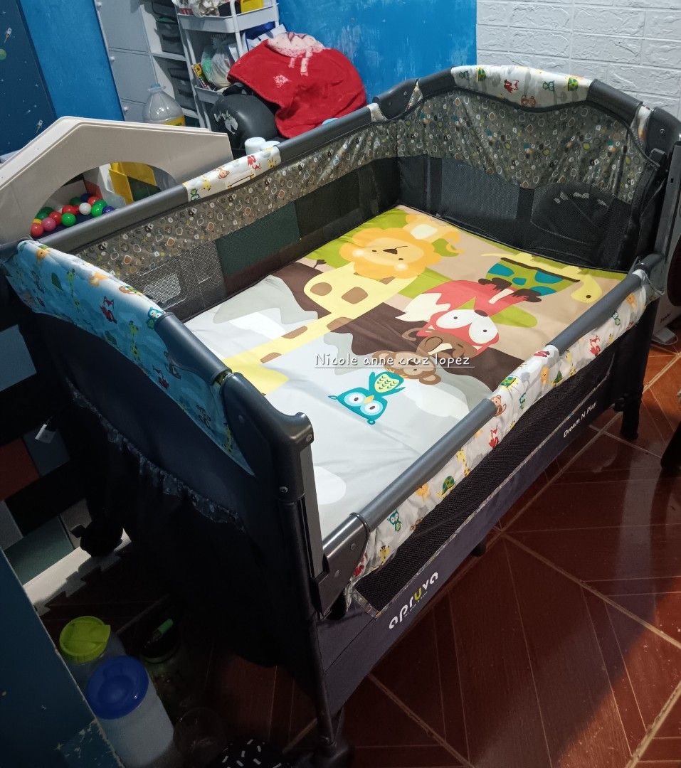 Apruva dream n play dropside crib complete, Babies & Kids, Baby Nursery