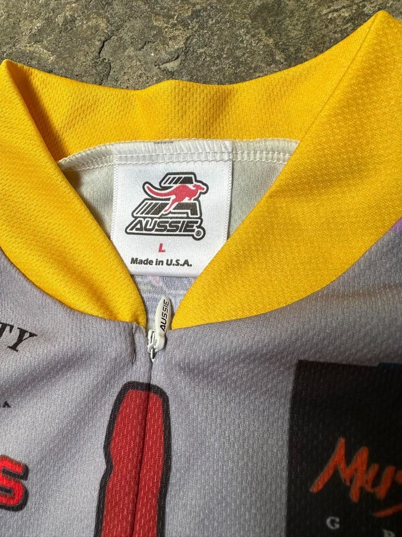 Aussie Wine Cellars Napa Valley Cycling Jersey (Category: Activewear) located in Muntinlupa City. Submitted by tmt118 (Listing ID 1261103963, Image 3). Description: Large on tag 21Wx28L Good as new condition No issue 1,450 free shipping via J&T Muntinlupa City location.