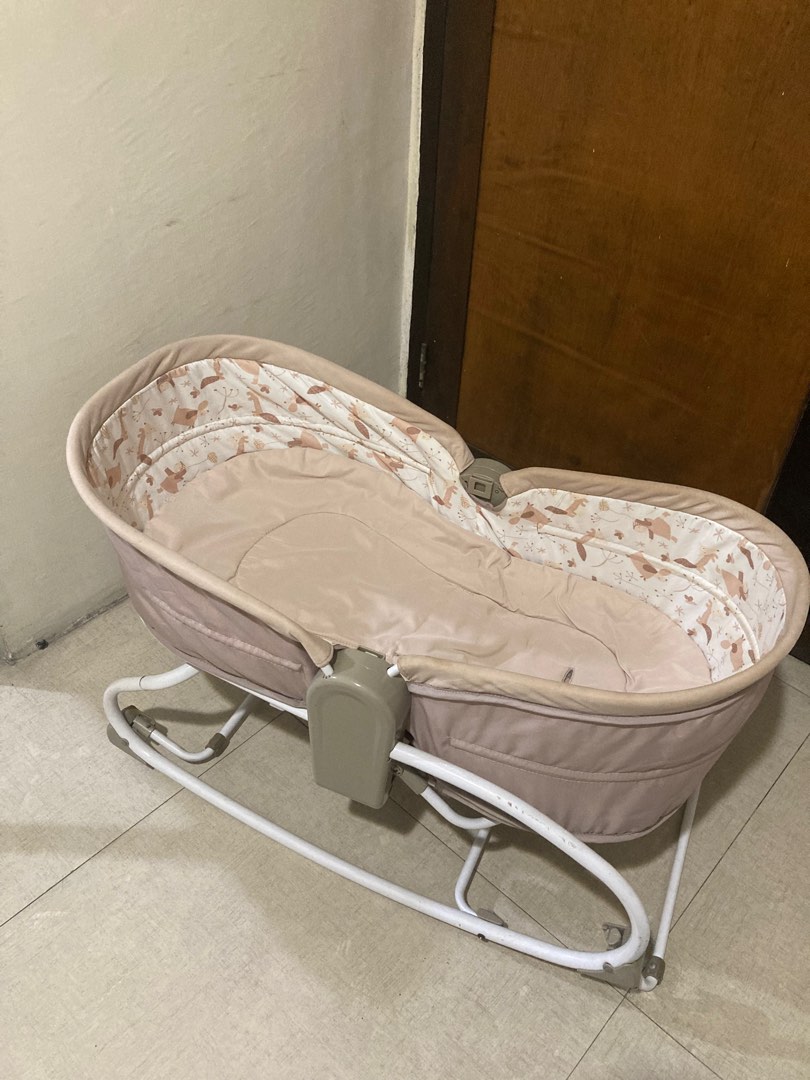 Baby Rocking Bassinet
