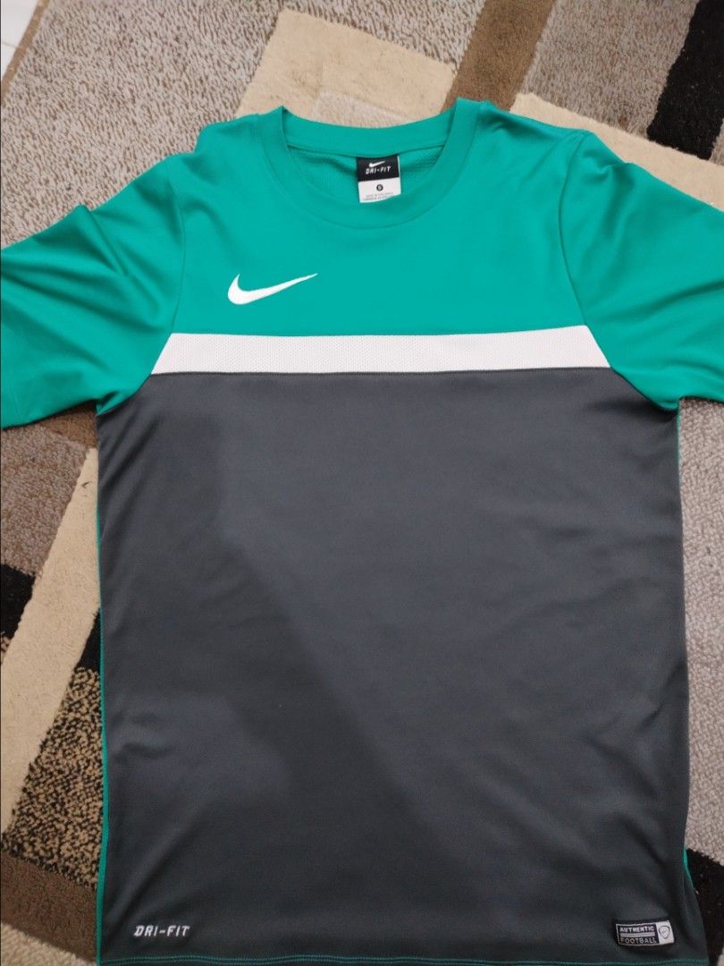 Baju hotsell dri fit
