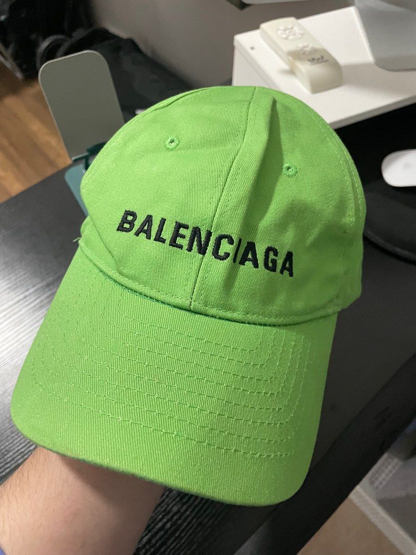 Balenciaga top cap green