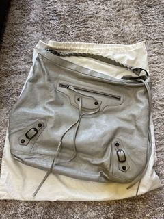 (Category: ) located in . Submitted by luxewarehouse (Listing ID 1261079026, Image 1). Description: .