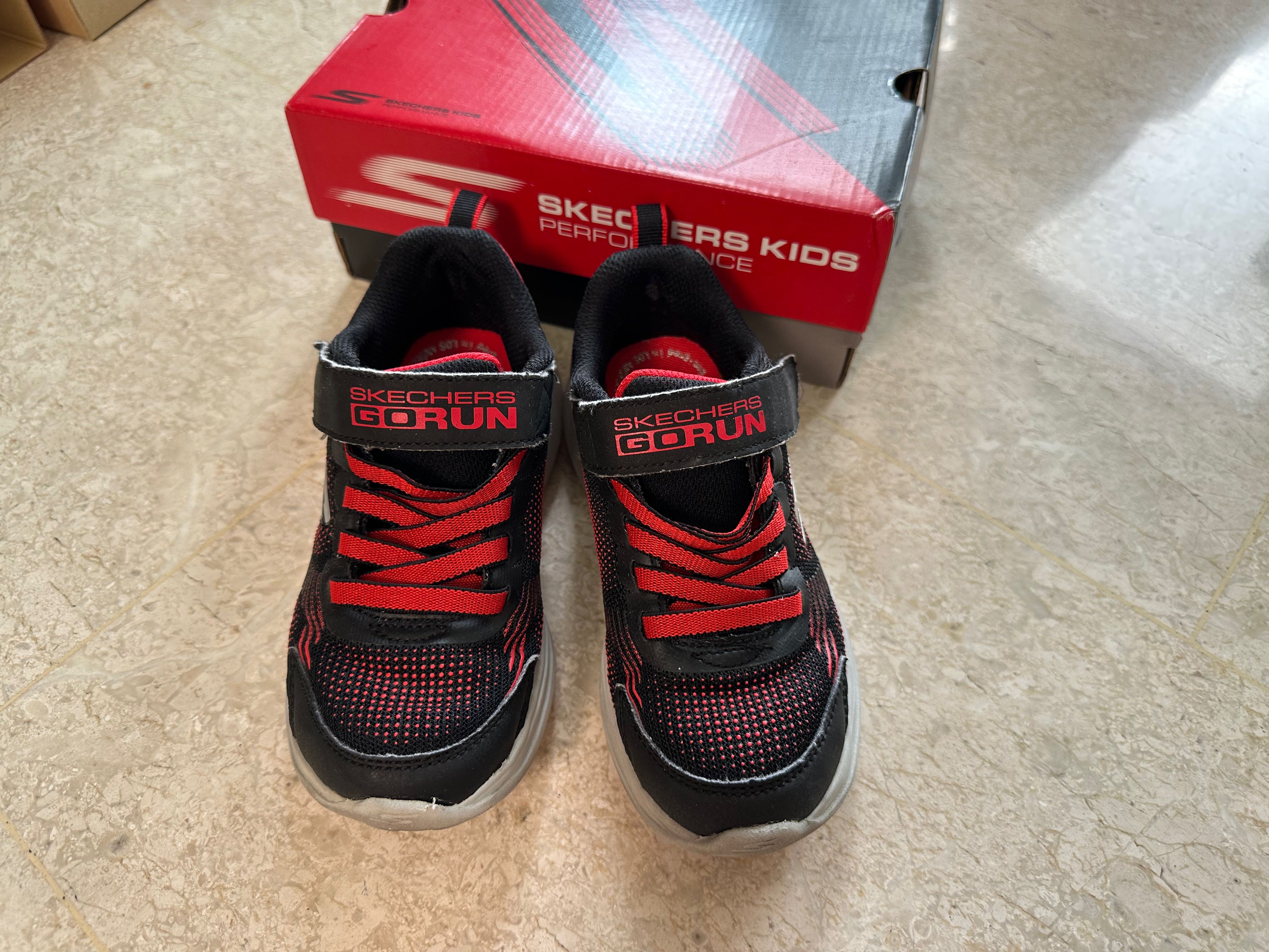 Red skechers best sale