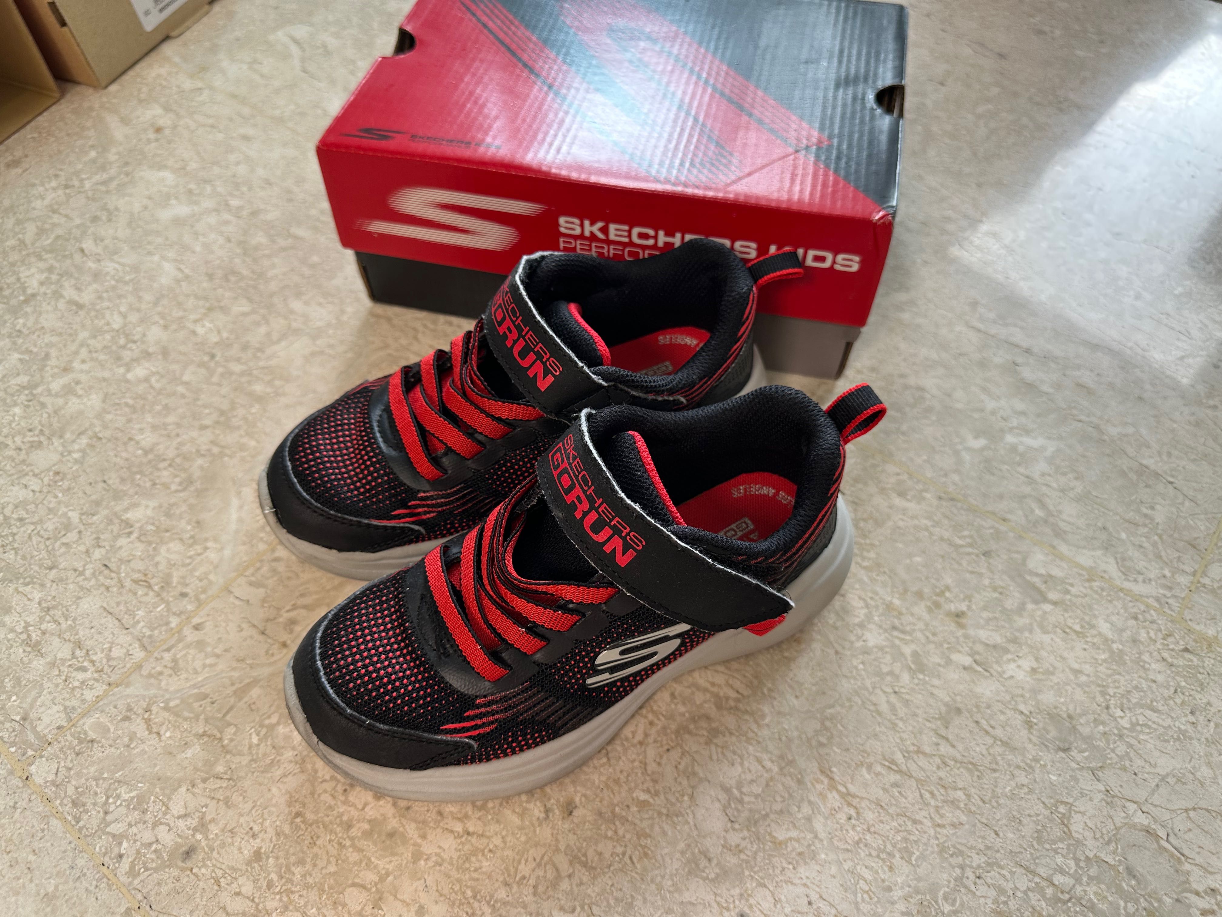 Boys sketchers size 2 sale