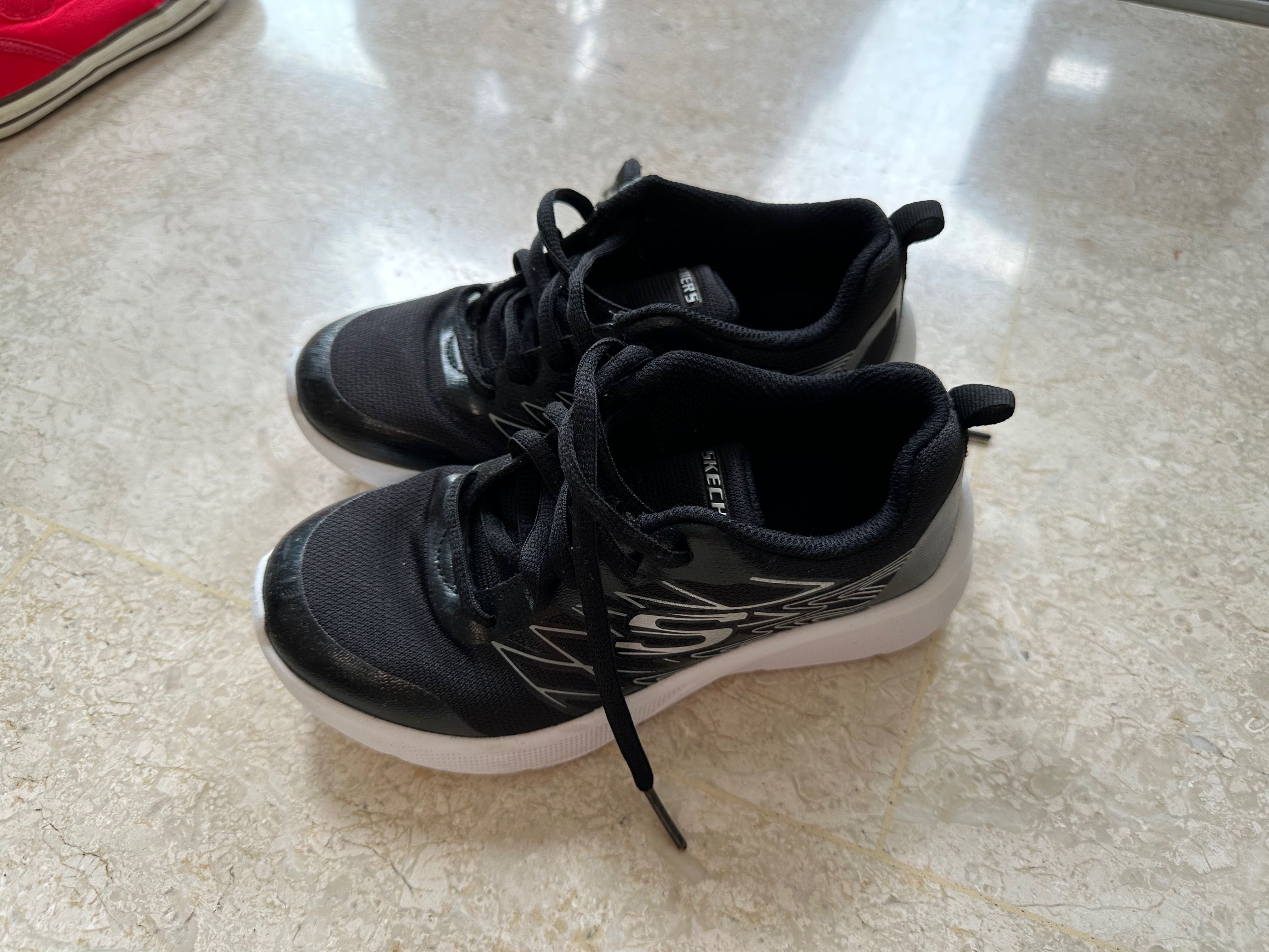 Boys Black color sports shoes SKECHERS size US 13 UK 12 19 cm